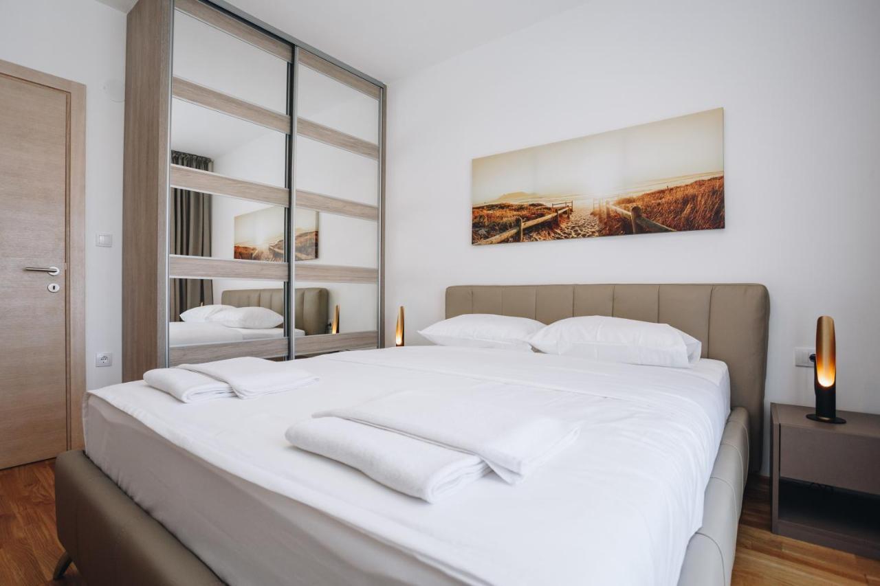 Status-M Apartments เบชิชิ ภายนอก รูปภาพ