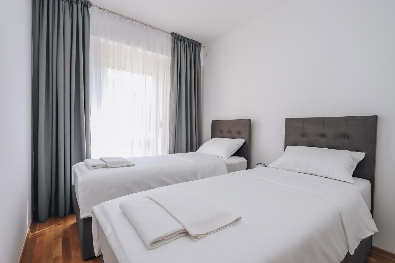Status-M Apartments เบชิชิ ภายนอก รูปภาพ