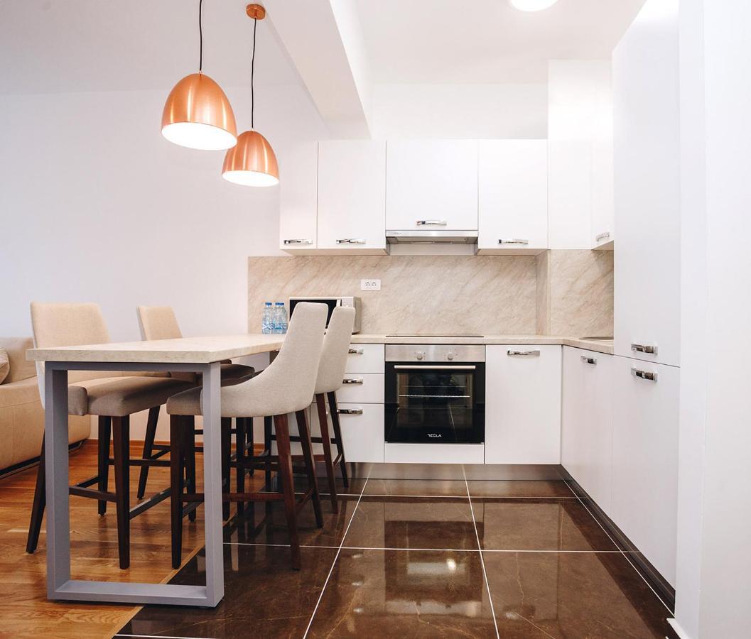 Status-M Apartments เบชิชิ ภายนอก รูปภาพ