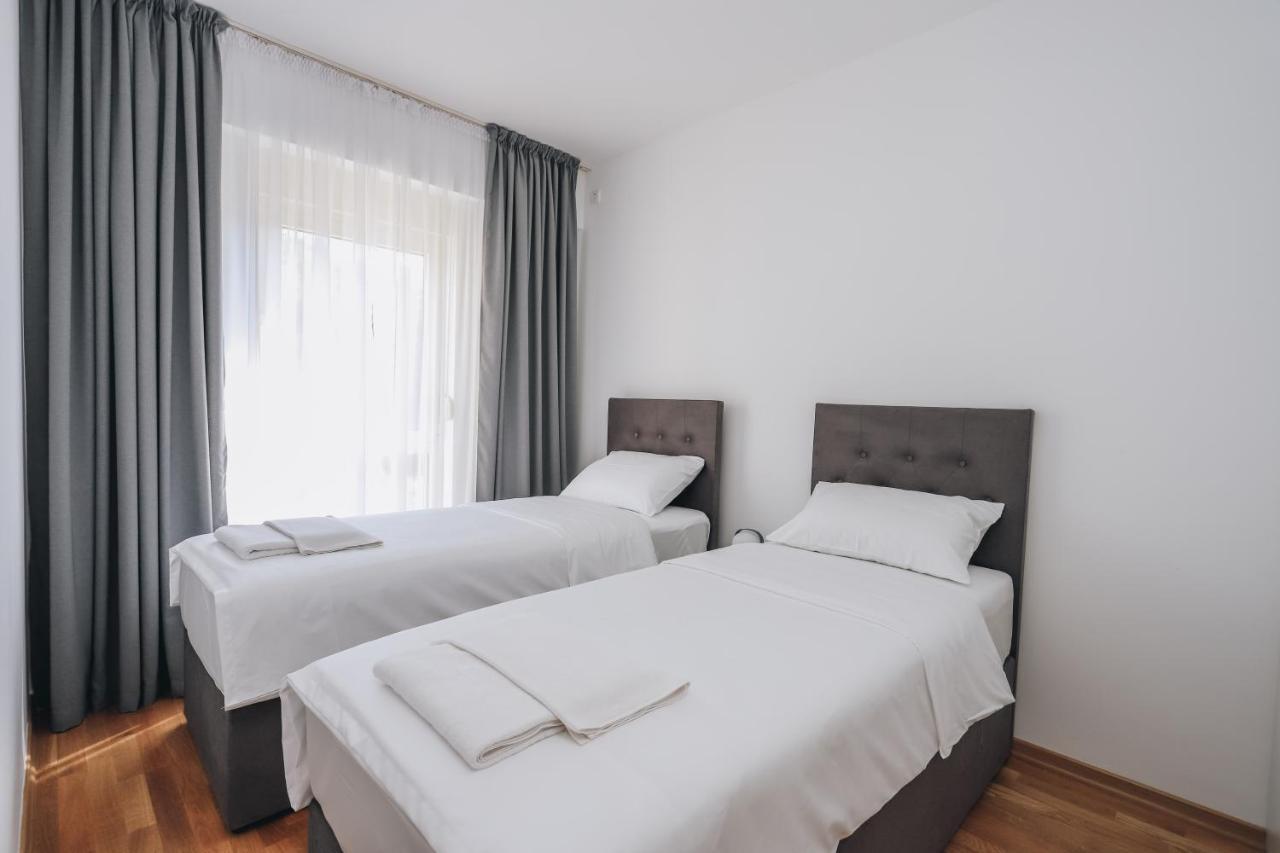 Status-M Apartments เบชิชิ ภายนอก รูปภาพ