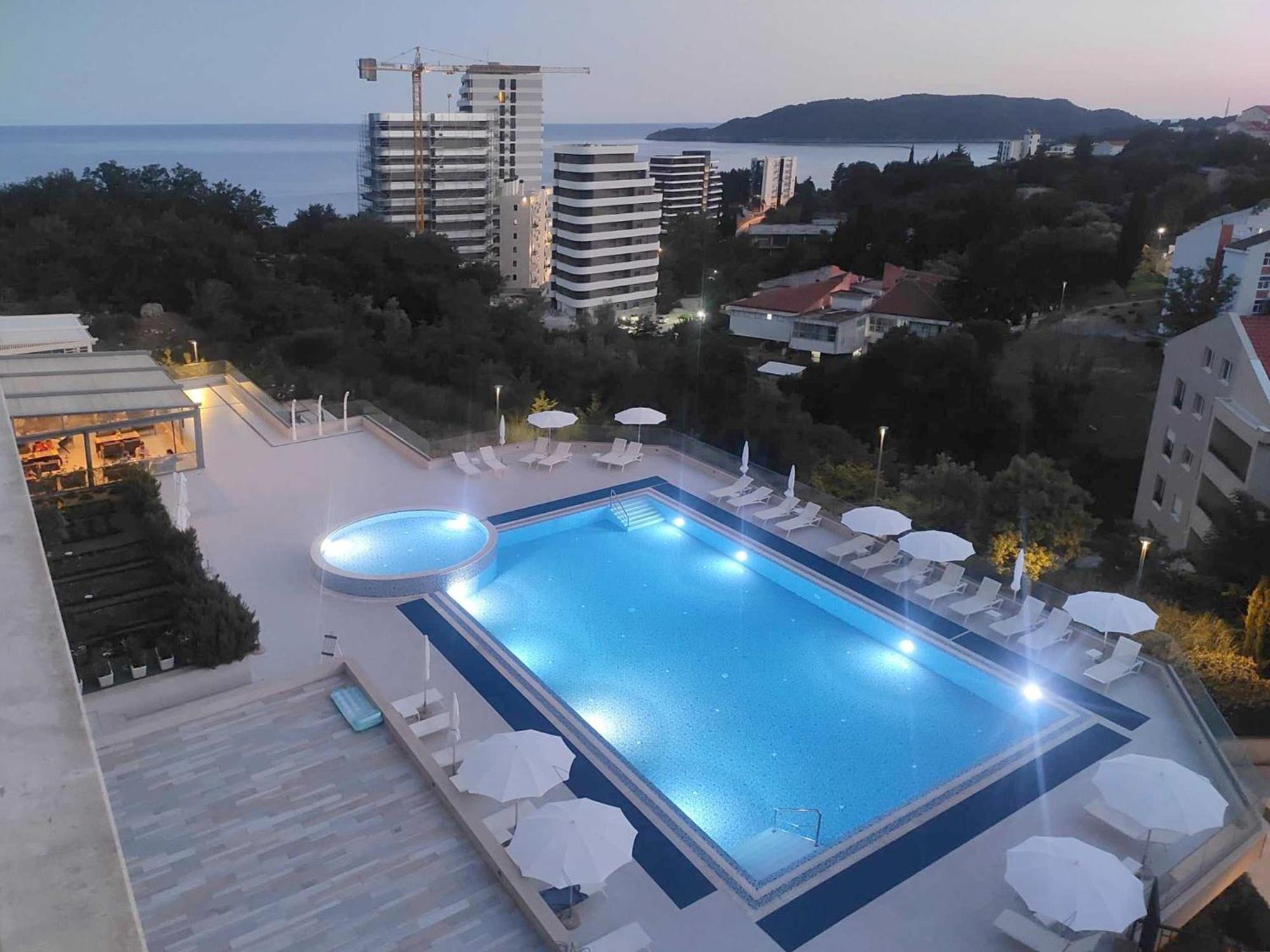 Status-M Apartments เบชิชิ ภายนอก รูปภาพ
